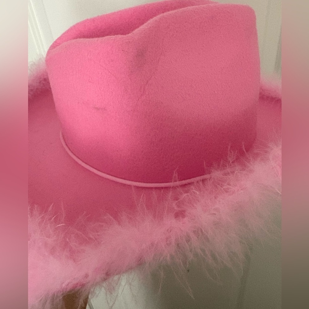 🎀PINK COWBOY HAT WITH FEATHER EDGE🎀 - Picture 3 of 4